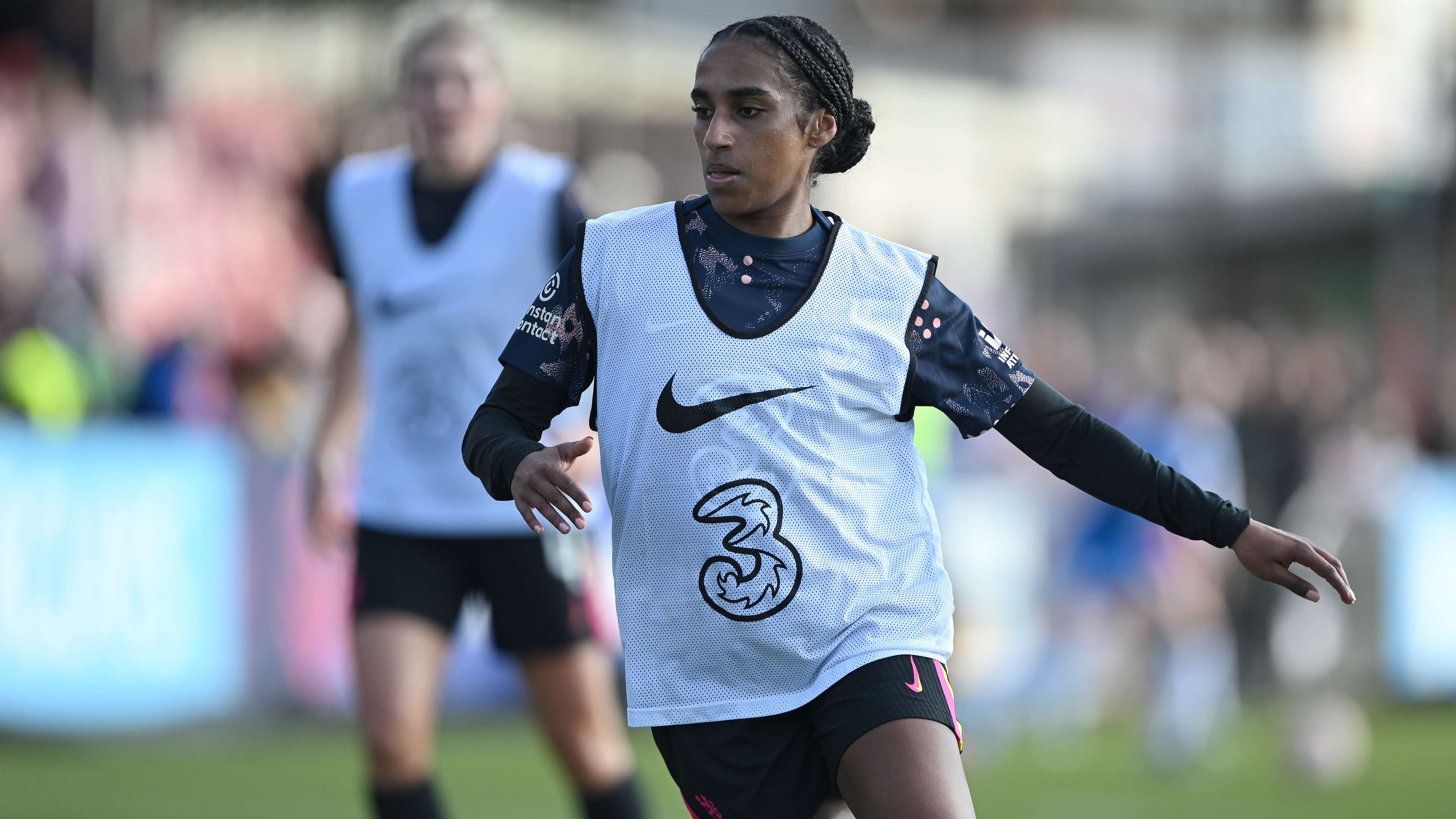 支球队间的 支球队间的